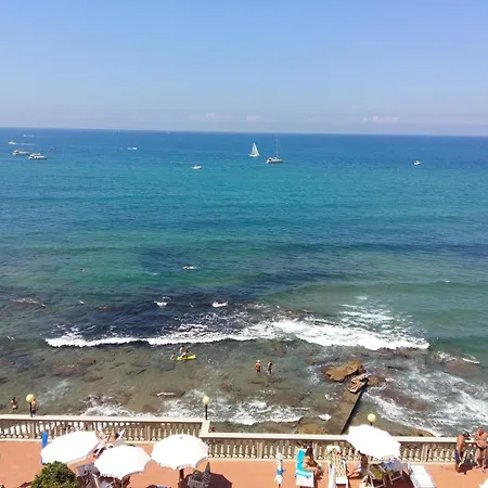 Mediterraneo - Baia Del Quercetano كاسْتيلونْشيلّو