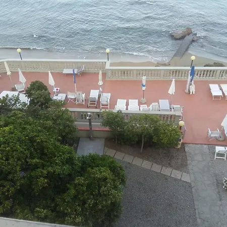 شقة Mediterraneo - Baia Del Quercetano كاسْتيلونْشيلّو